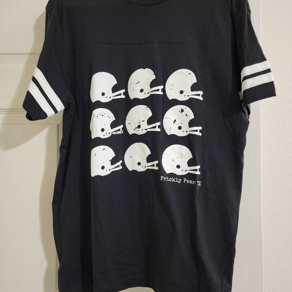 Live And Tell Prickly PearBlack Graphic T-Shirt with White Helmets Size L NWT